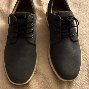 Gray and Black Oxford Derbys with Minimalist Design